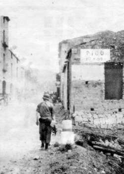 <p>Maggio 1944, truppe francesi entrano in Pico.</p>