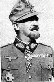 <p>Il generale Julius Ringel comandante della 5ª Gebirgsdivision.</p>