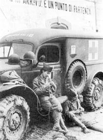 <p>Dicembre 1943. Volontarie del IX battaglione di Sanità del Corps Expéditionnaire Français.</p>