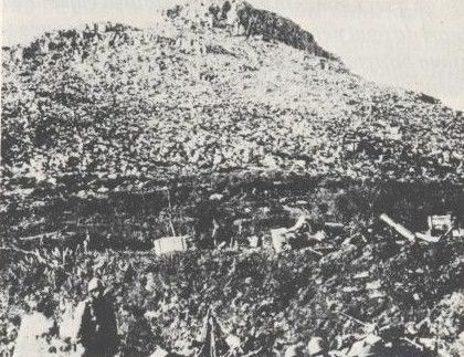 <p>Monte Lungo, 8 dicembre 1943. La base di partenza per l¹attacco della 2° compagnia del LI battaglione Bersaglieri.</p><p class='eng'>Monte Lungo, December 8th, 1943. starting point for the attack of the 2nd Company, 51st Bersaglieri Battalion.</p>