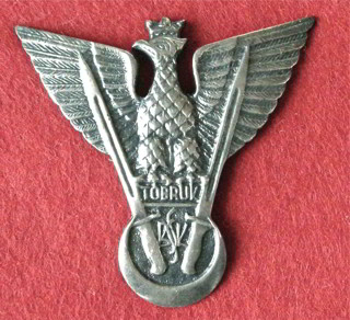 <p>POLONIA. 1a brigata Indipendente Fucilieri dei Carpazi.<br />Distintivo commemorativo della campagna in Nord Africa; portato anche a Cassino.</p>