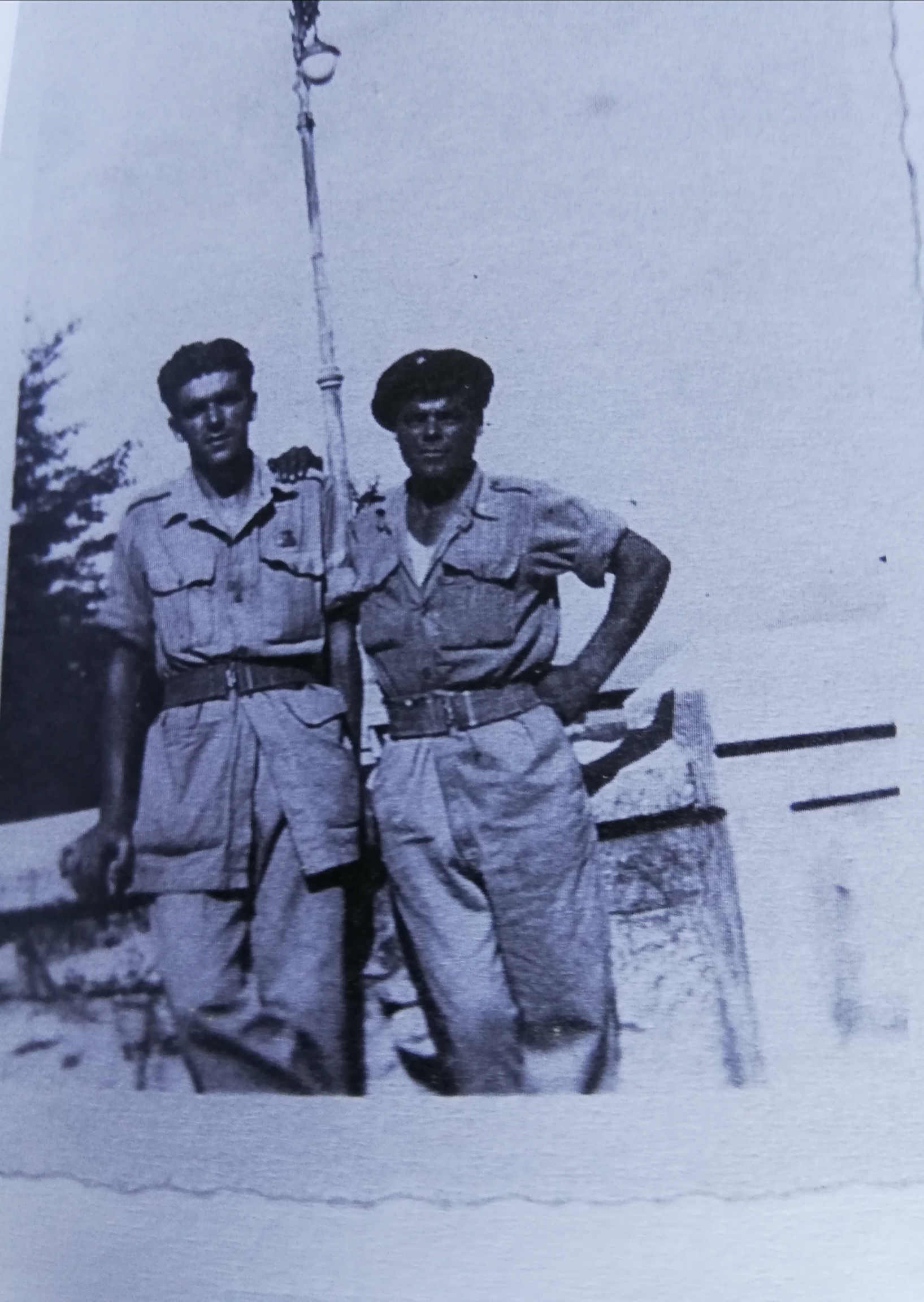 <p>Castorani Giovanni (sx) e Luigi Cavinato - Battaglione Bafile.</p>